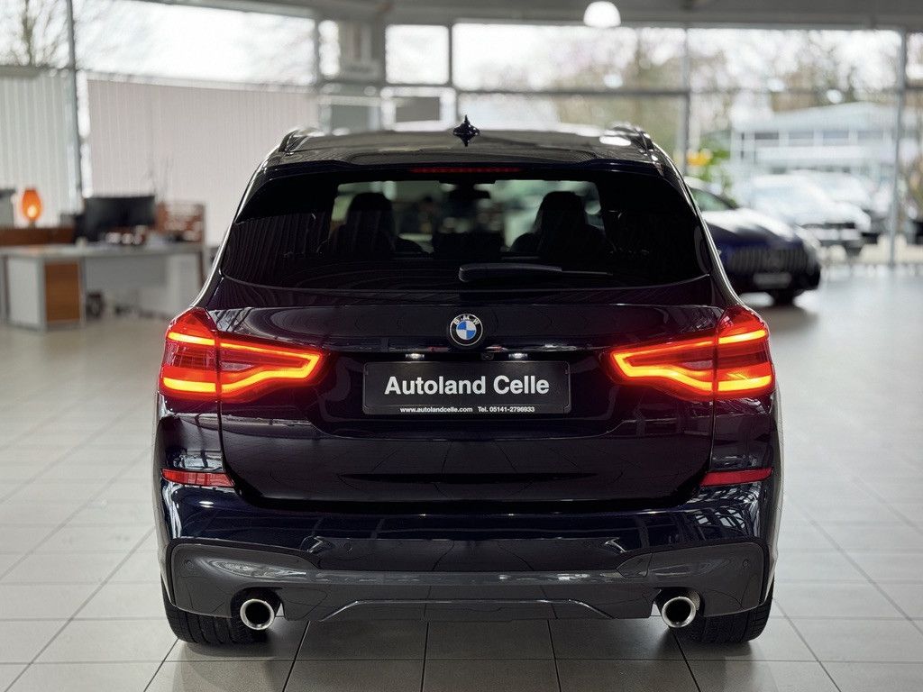 Fahrzeugabbildung BMW X3 xD30d M Sport Panorama Kamera HUD DAB H/K 20"