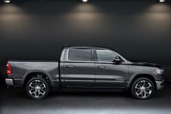 DODGE RAM 1500 Limited CrewCab 5.7l V8 - Unfallfrei