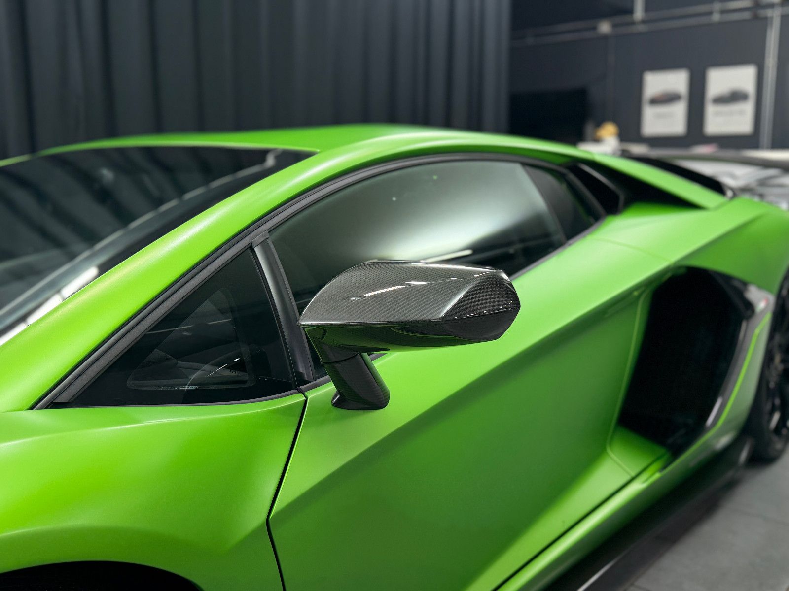 Fahrzeugabbildung Lamborghini Aventador SVJ | FULL CARBON|LIFT|SENSONUM|PPF|
