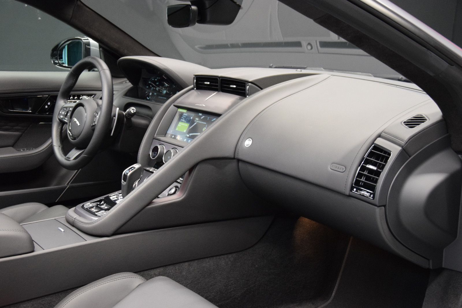 Fahrzeugabbildung Jaguar F-Type Cabrio R-Dynamic Memory Vollleder S-AGA