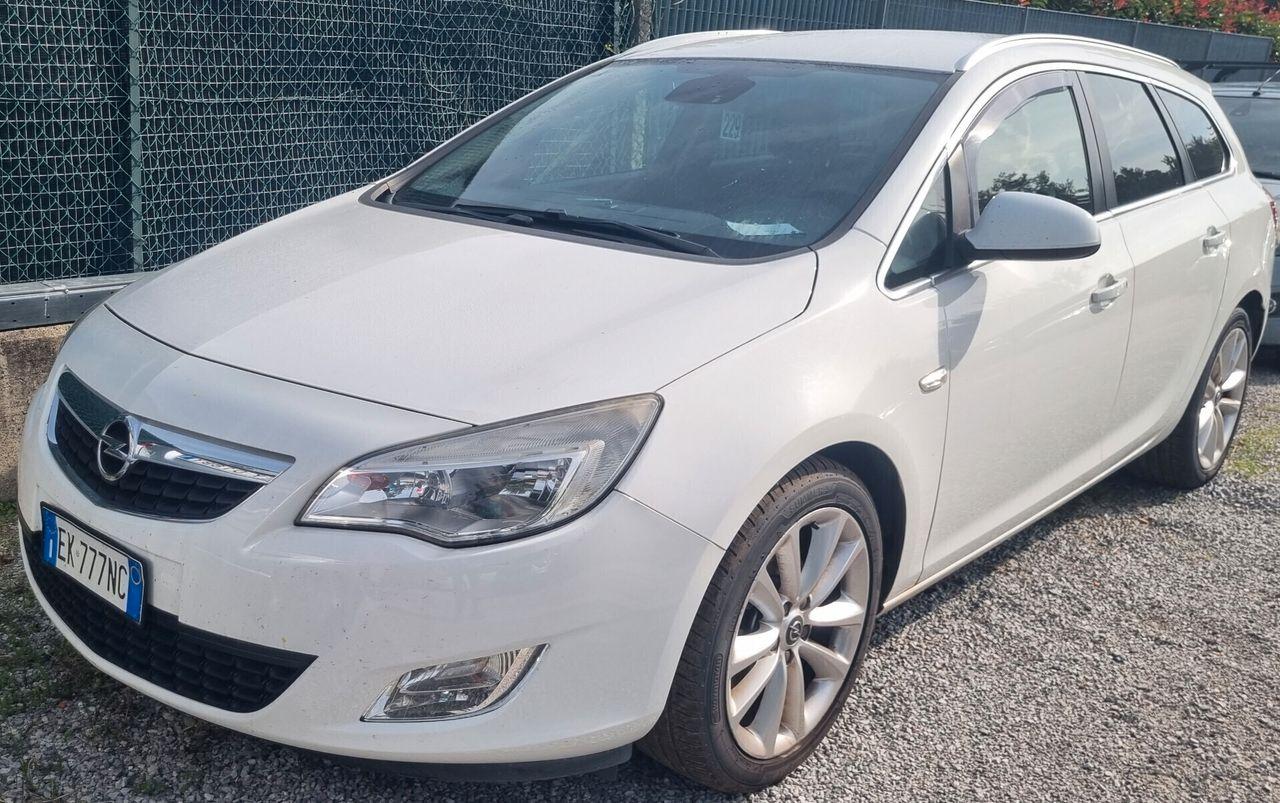 Opel Astra, 2012
