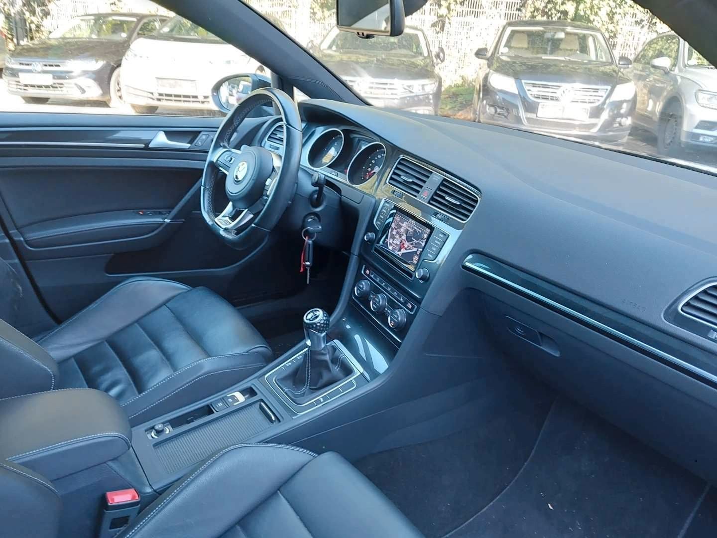 Fahrzeugabbildung Volkswagen Golf GTD 2.0 TDI Leder+Pano+Navi+Kamera+AHK