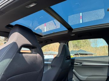 Fahrzeugverkauf 25 Skoda Karoq Sportline 1.5 AHK*Pano*19 Zoll*Matrix
