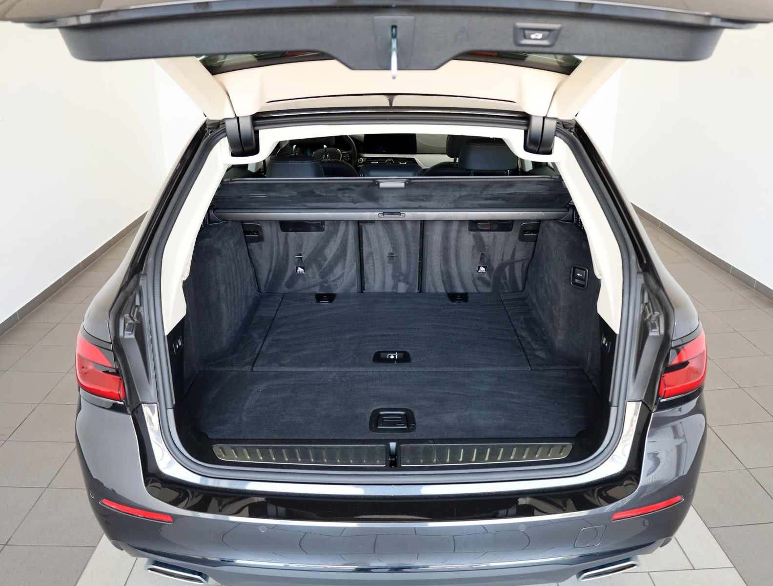 Fahrzeugabbildung BMW 520 d xDrive,Leder,Navi,LED,SH,Kamera, SR+WR