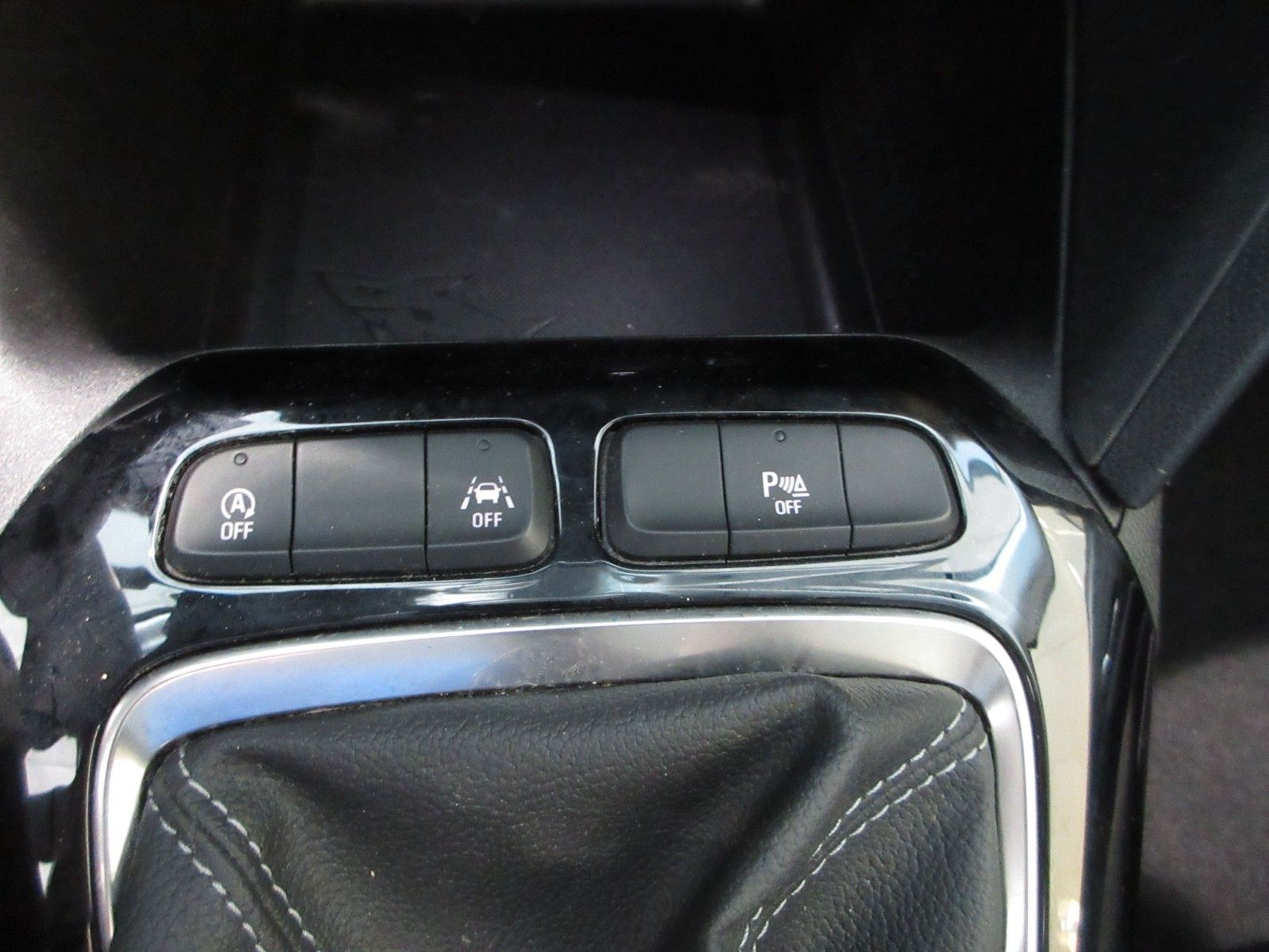 Fahrzeugabbildung Opel Corsa F Edition 1.2 LED/NAVI/PDC/ALU/TEMPOMAT