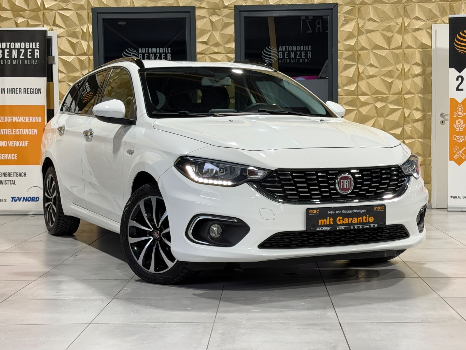 Fahrzeugabbildung Fiat Tipo/AUTOMATIK/LED/NAVI/KAMERA/SHZ