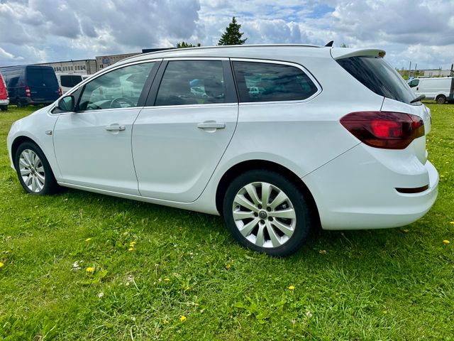 Opel Astra J Sports Tourer Innovation — Bild 3