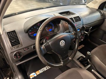 MYAUTOCENTER – Gebraucht- und Jahreswagen mit Werkstattservice in Pfaffenhofen Volkswagen Polo IV Comfortline *TÜV NEU*KLIMA*ELEKTR.FENSTE