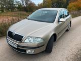 Skoda Octavia 1.6 Classic - Skoda Octavia: Classic