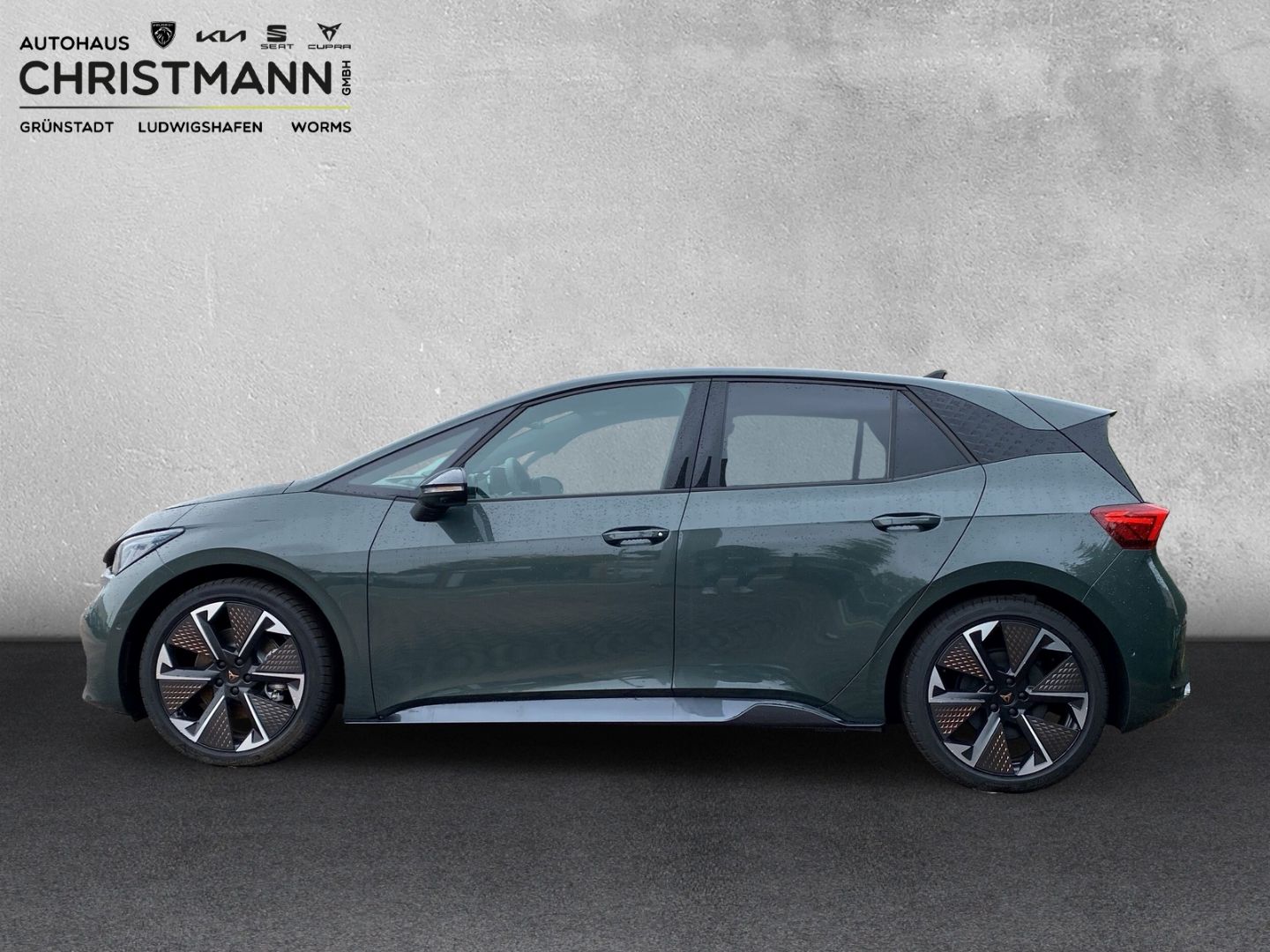 Fahrzeugabbildung CUPRA Born VZ 240 KW 79 kWh*NAVI*PANO*CAM*Sportsitze*N