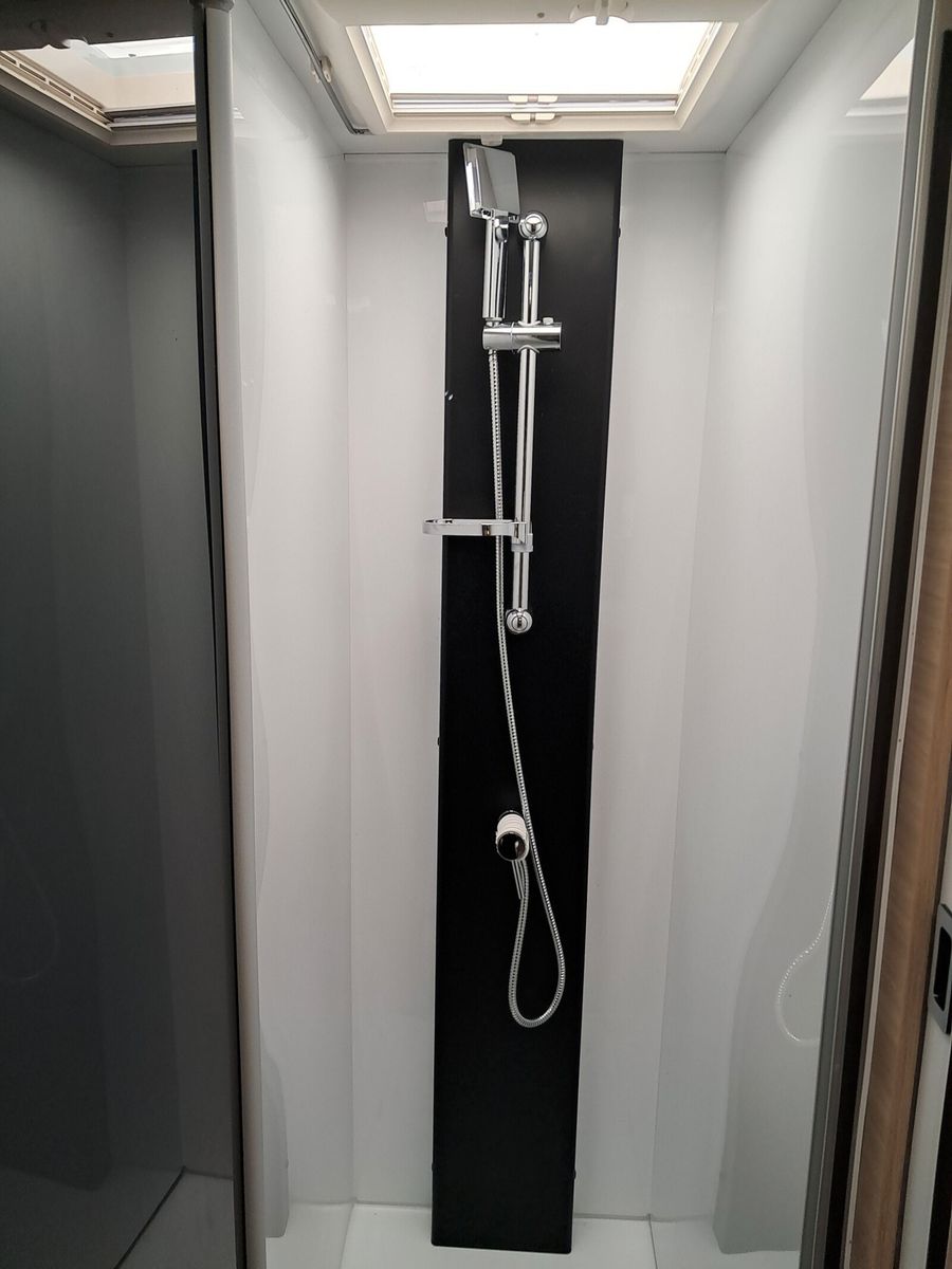 Fahrzeugabbildung Chausson Teilintegriert Titanium Line 650 Solar, Markise