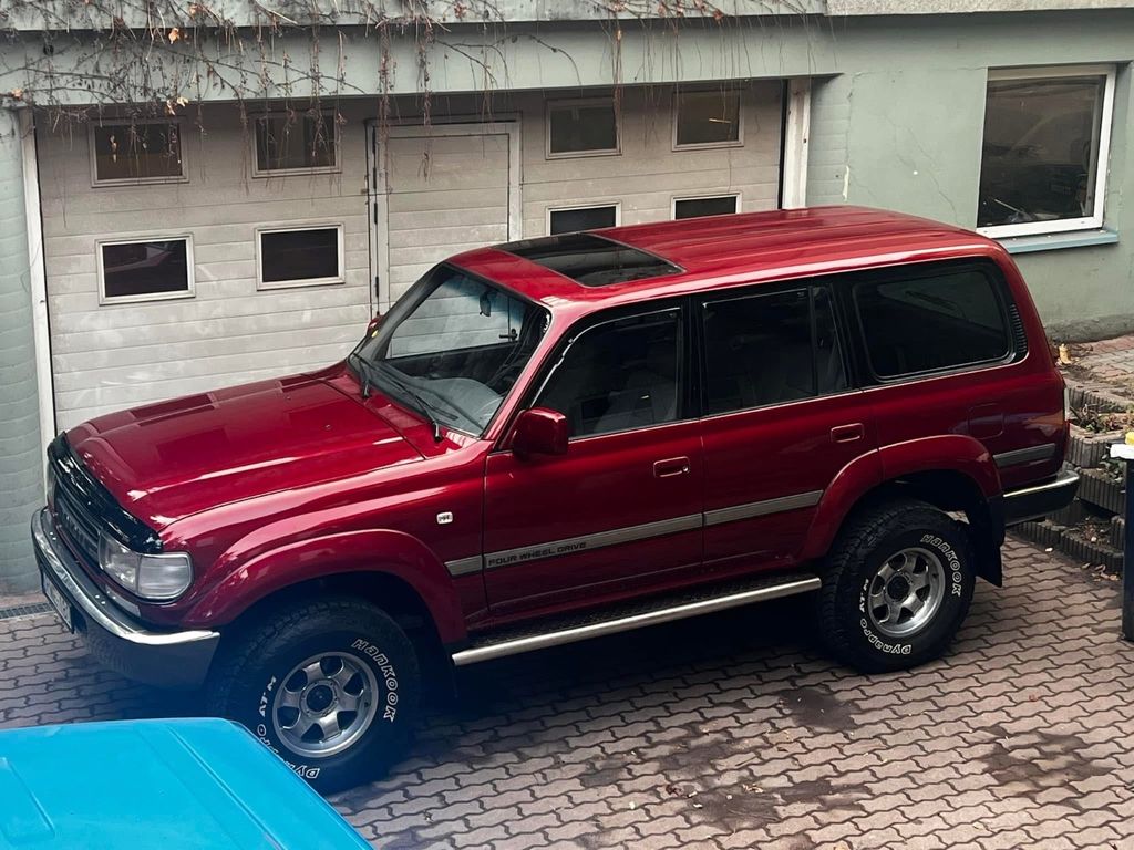 Toyota Land Cruiser