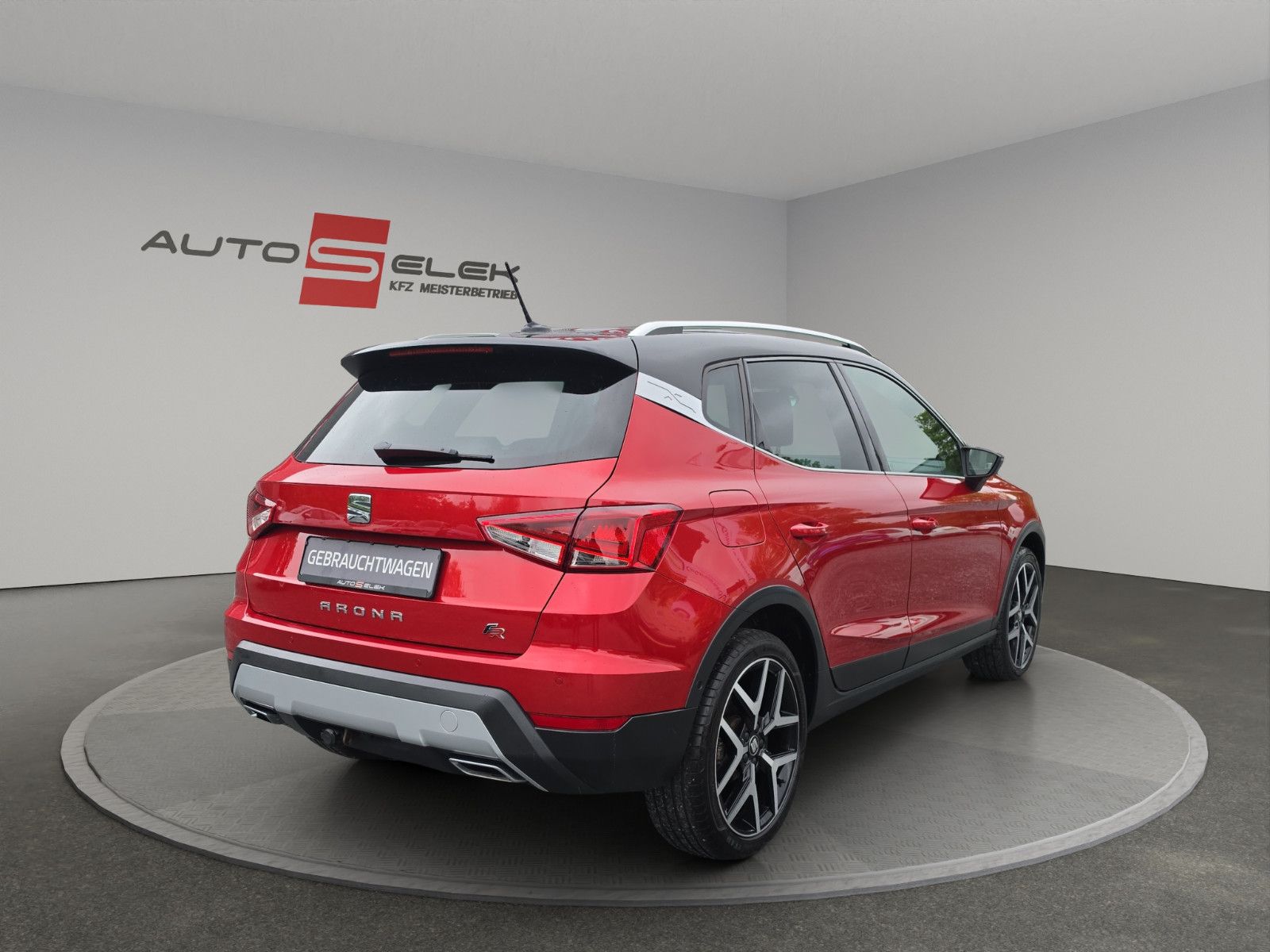 Fahrzeugabbildung SEAT Arona FR PDC SHZ AHK