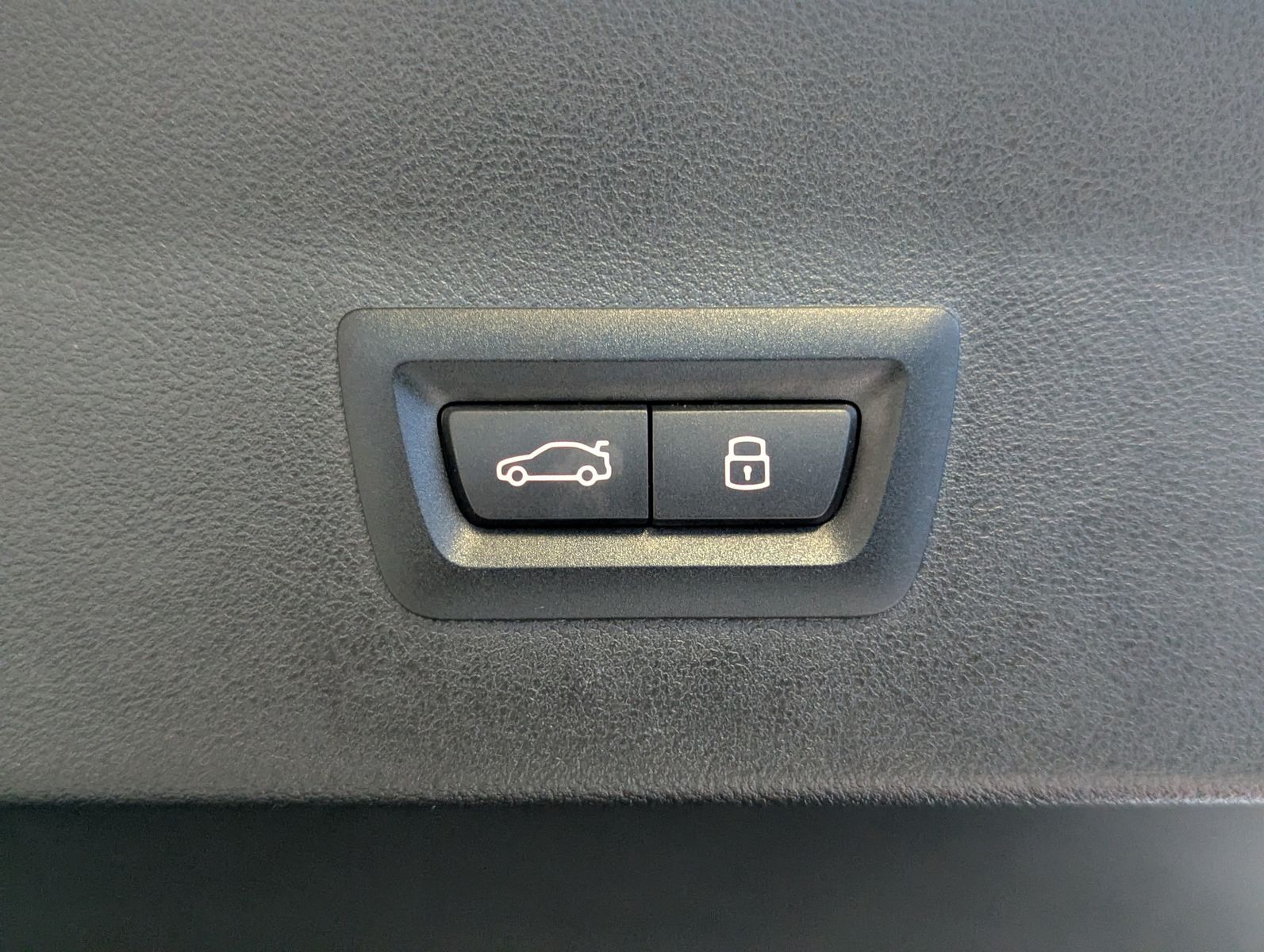 BMW X4 xDrive20i M-Sport Innov. ACC Laser Pano AHK - Image 19