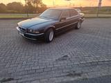 BMW E38  728i Oldtimer - BMW 728: E38 728i