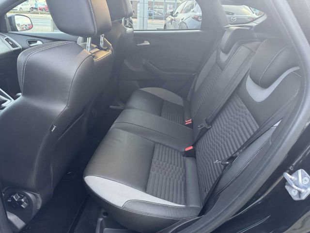 Ford Focus 2.0 EcoBoost ST NaviKlimaLMF