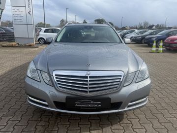 Mercedes E 200 - 3