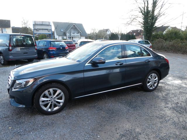 MERCEDES-BENZ C 220  Limousine  BlueTec / d,Navi,Sportsitze