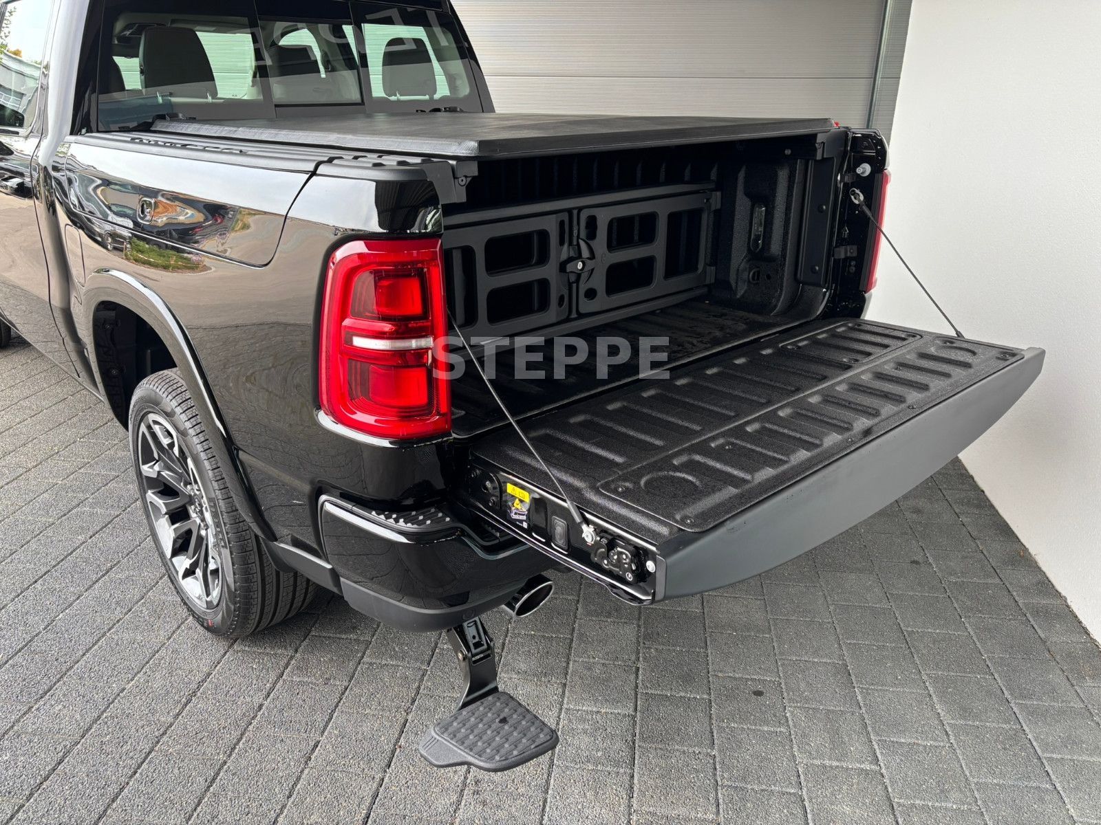 Dodge 2026 RAM 1500 Limited Longhorn 5,7LV8 Rambox
