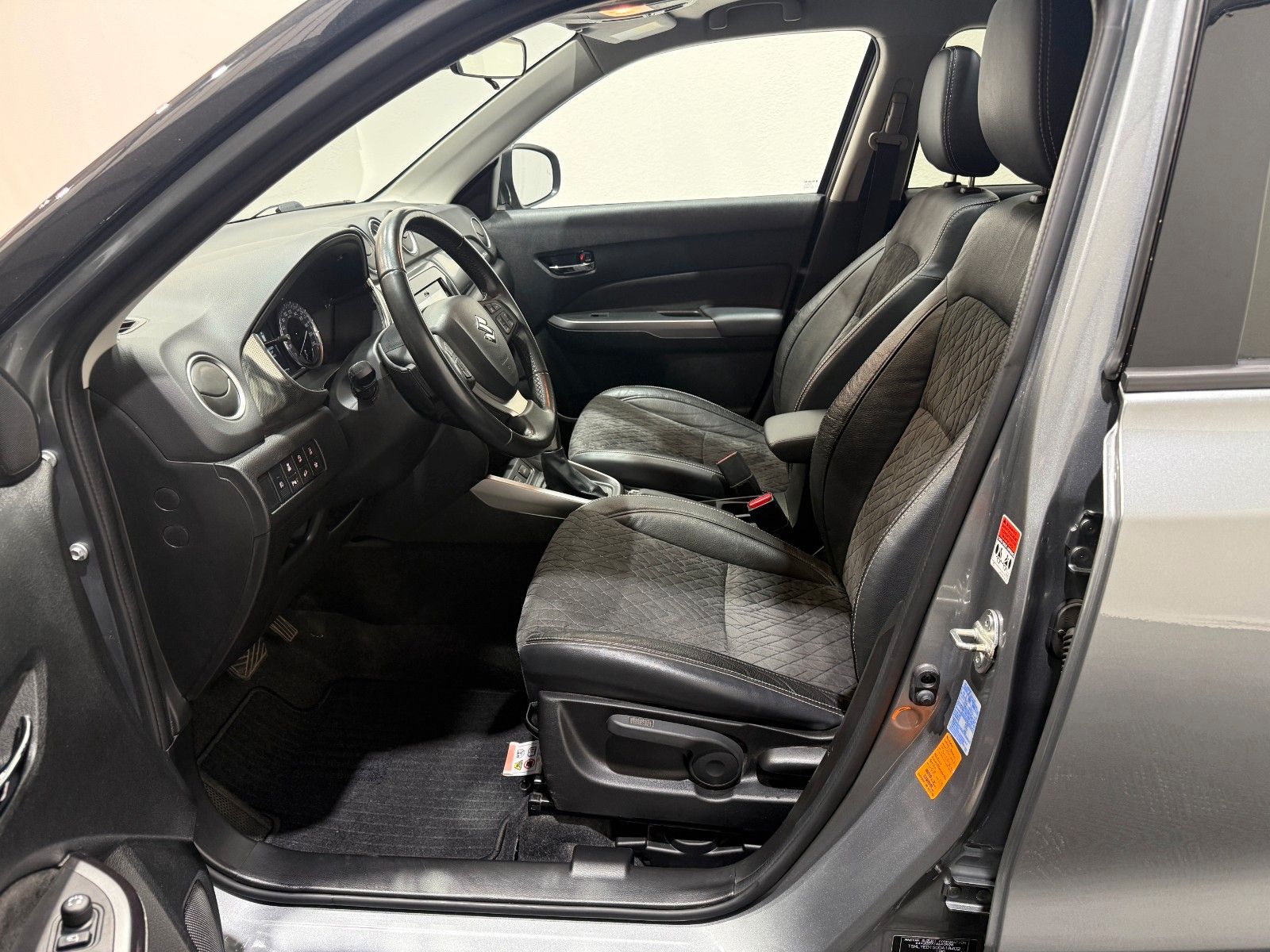 Fahrzeugabbildung Suzuki Vitara 1.4 BOOSTERJET Hybrid Comfort+ 4x4 Autom.