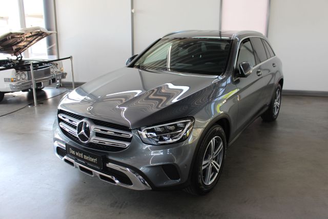 Vorschaubild von: Mercedes-Benz
GLC 220 d 4M AHK LED Kamera Ambiente MBUX