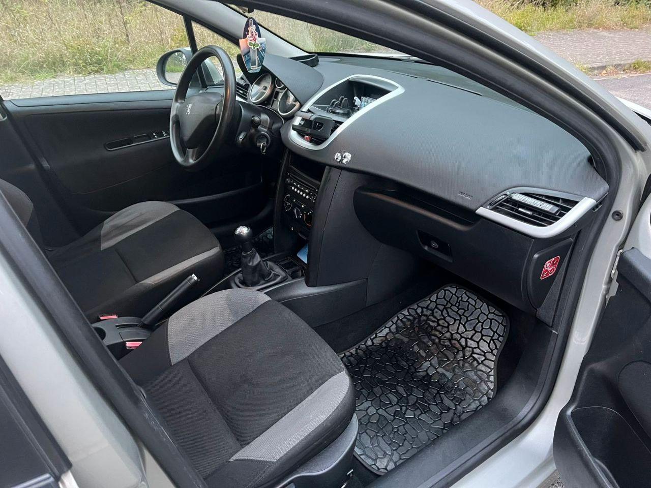 Peugeot 207 2007 — photo 11