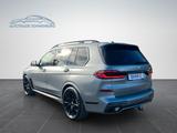 BMW X7 xDrive 40 d M Sport/CARBON/SKYLOUNGE/AHK - mit Diesel-Antrieb: Grau, Massagesitze, Geländewagen