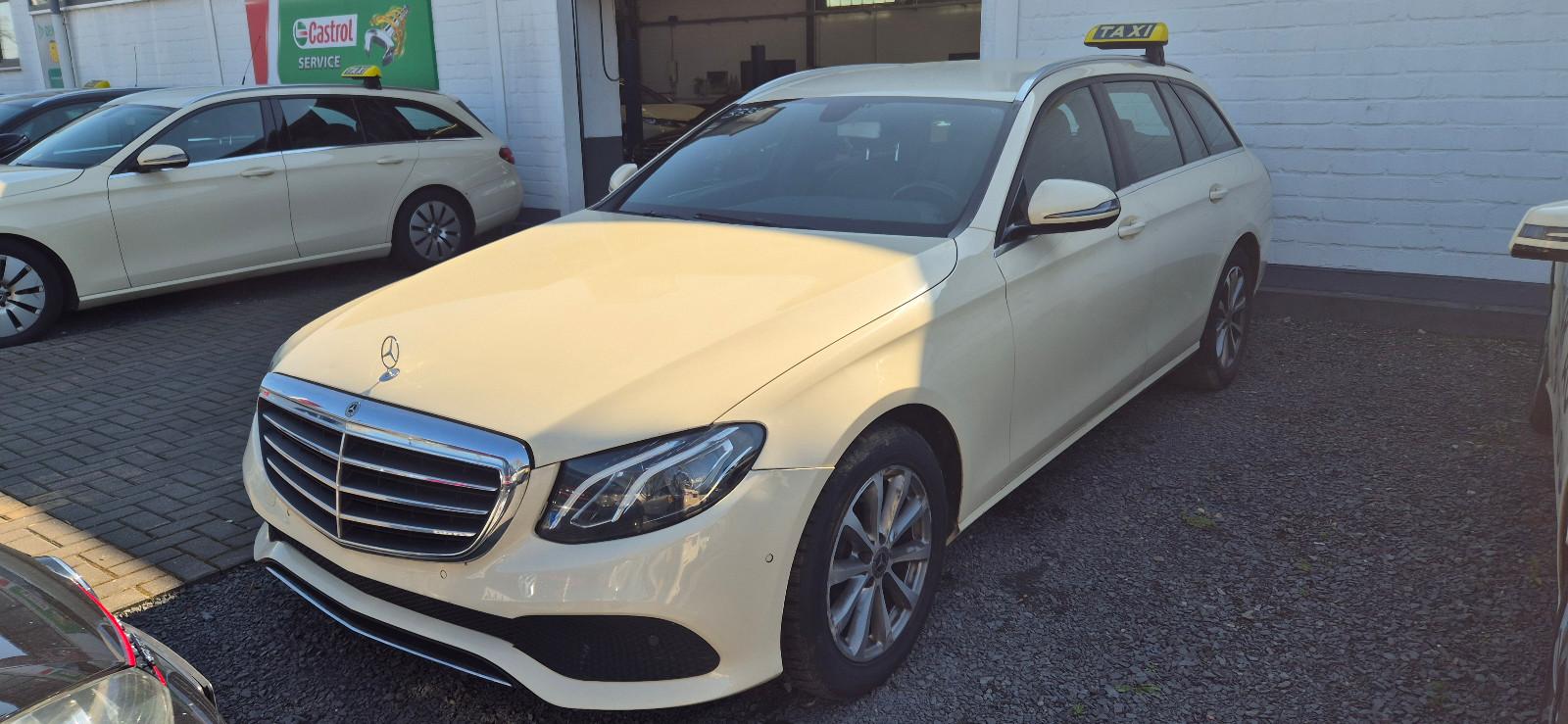 Mercedes-Benz E 200 E T-Modell - TAXI-KAMERA-PDC-NAVI-LED-SHZ