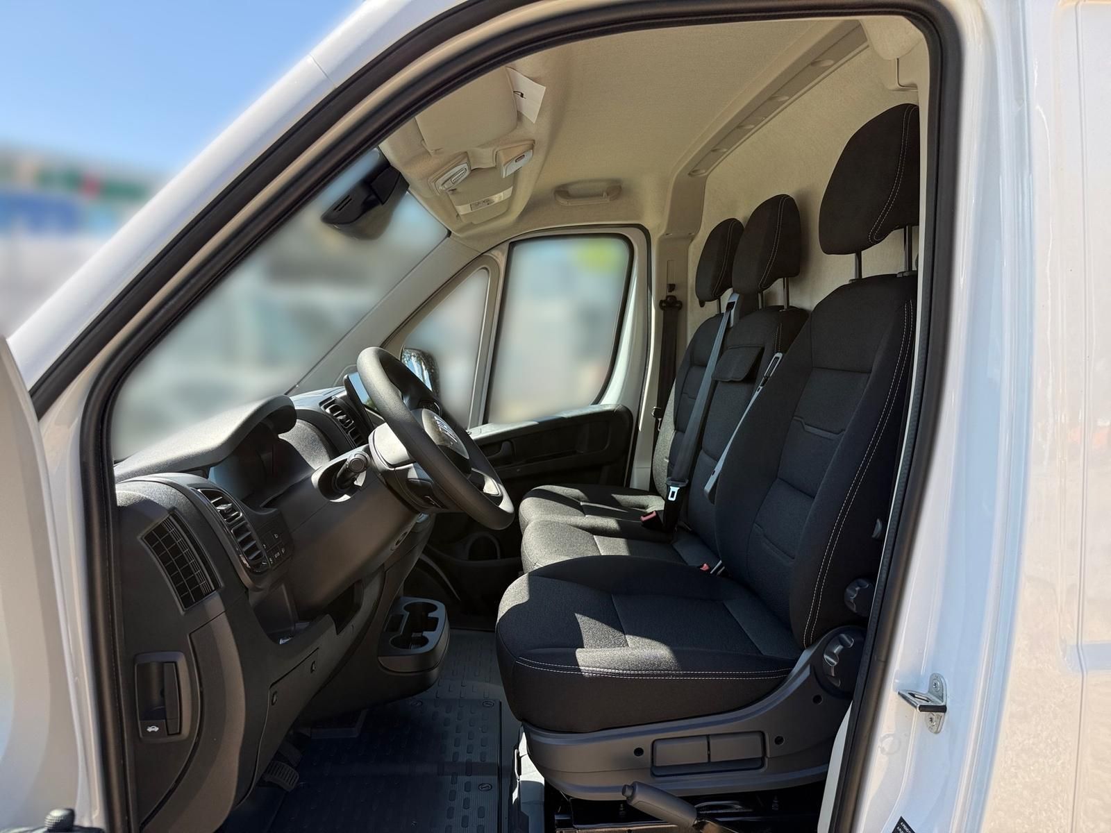 Fahrzeugabbildung Fiat Ducato Maxi 35 L4H2 Kastenwagen 180 AT