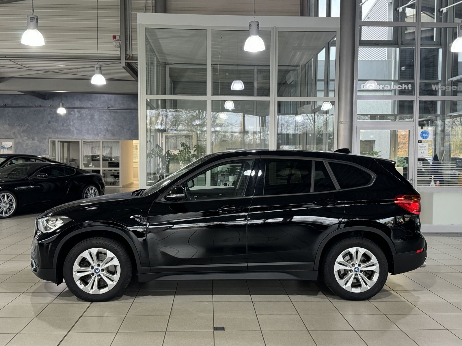 Fahrzeugabbildung BMW X1 xD25e Panorama Kamera DAB Lordos Navi Leder