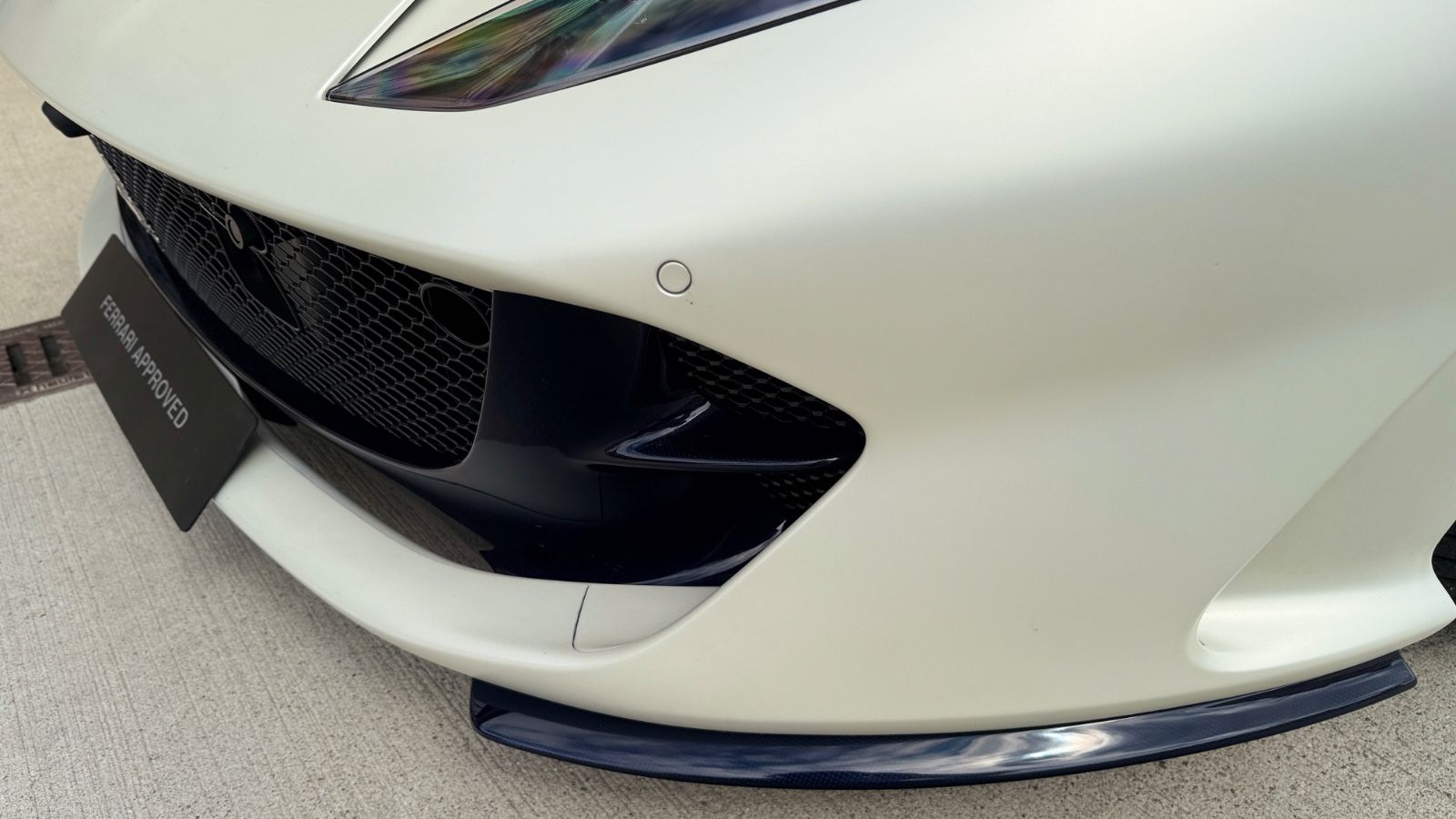 Fahrzeugabbildung Ferrari 812 GTS*Atelier*Blue Carbon*Painted Shields