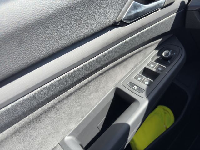 Golf VIII Variant 2.0TDI DSG Style AHK ACC LED