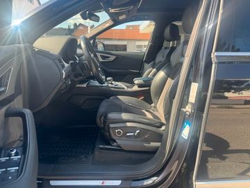 Audi Q7 - 11