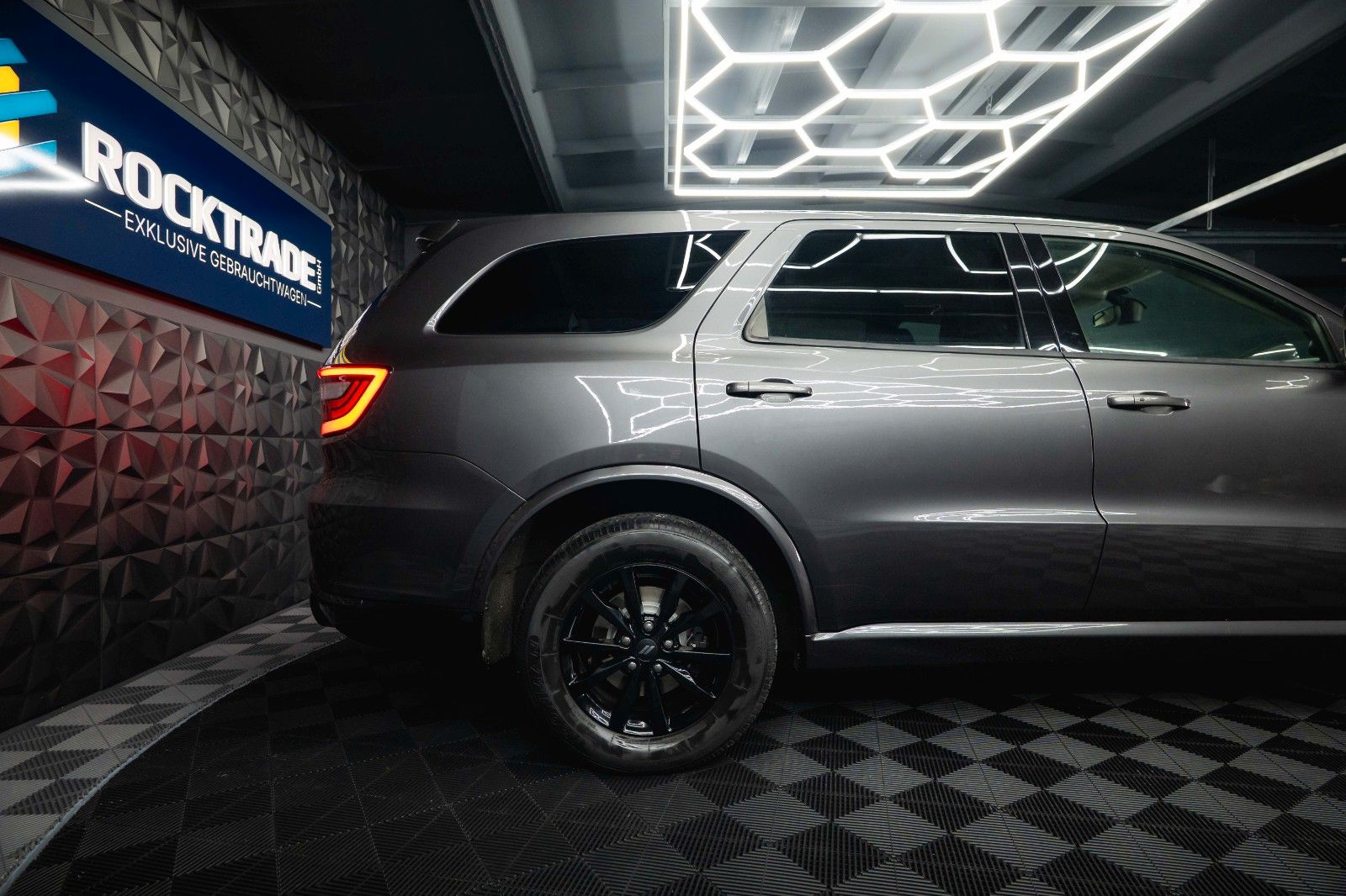 Fahrzeugabbildung Dodge Durango 3.6 V6 R/T 4x4 Night-Paket SRT Styling