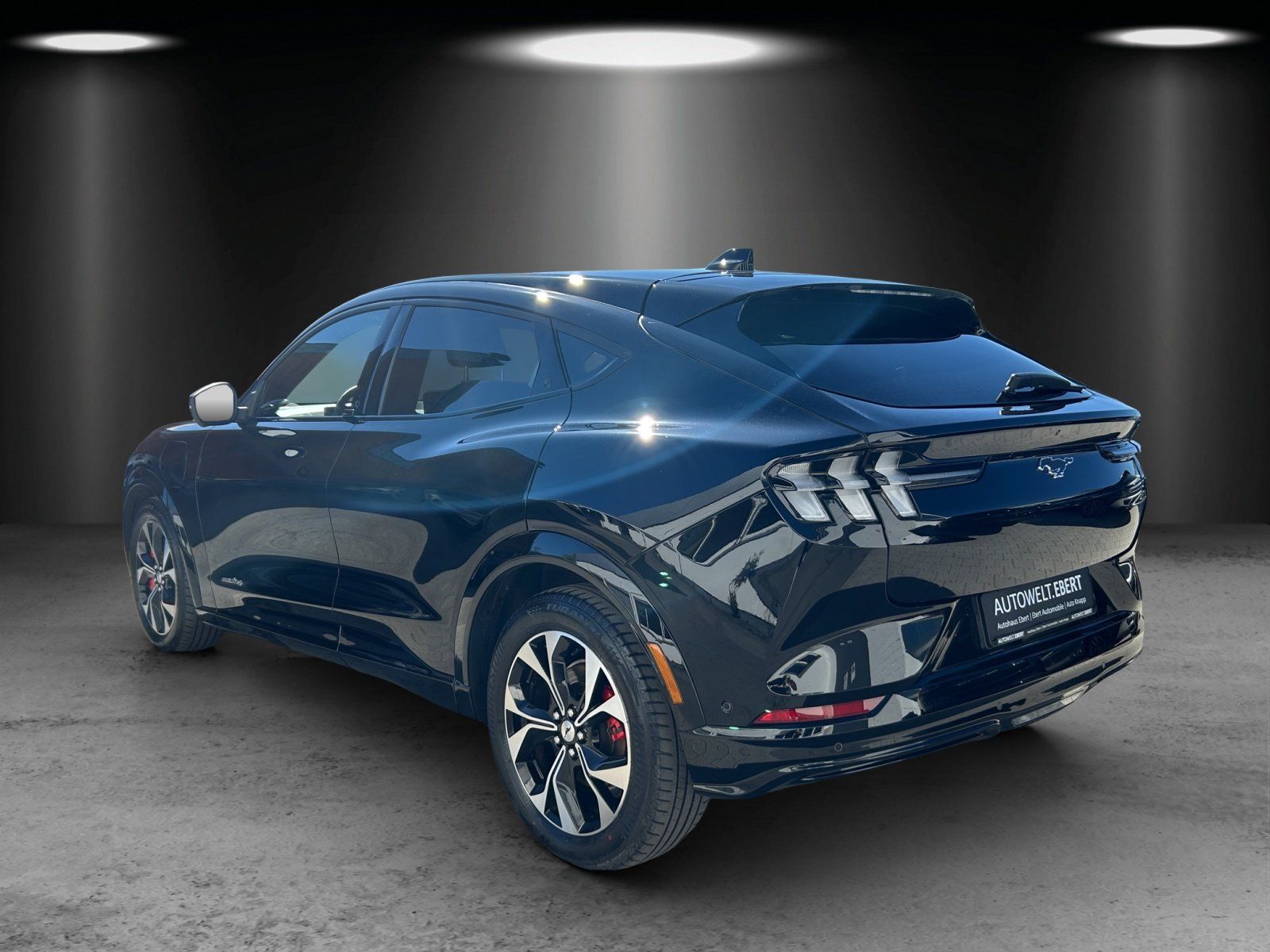 Fahrzeugabbildung Ford Mustang MACH-E AWD Ext.Range Aut./LED/ACC/360°/