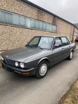 BMW 520i e28 Manuell - BMW 520: 520i E28