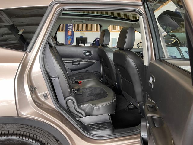 Nissan Qashqai+2 2.0 dCi 3604x4 Aut.*NAVI*AHK*PANO*