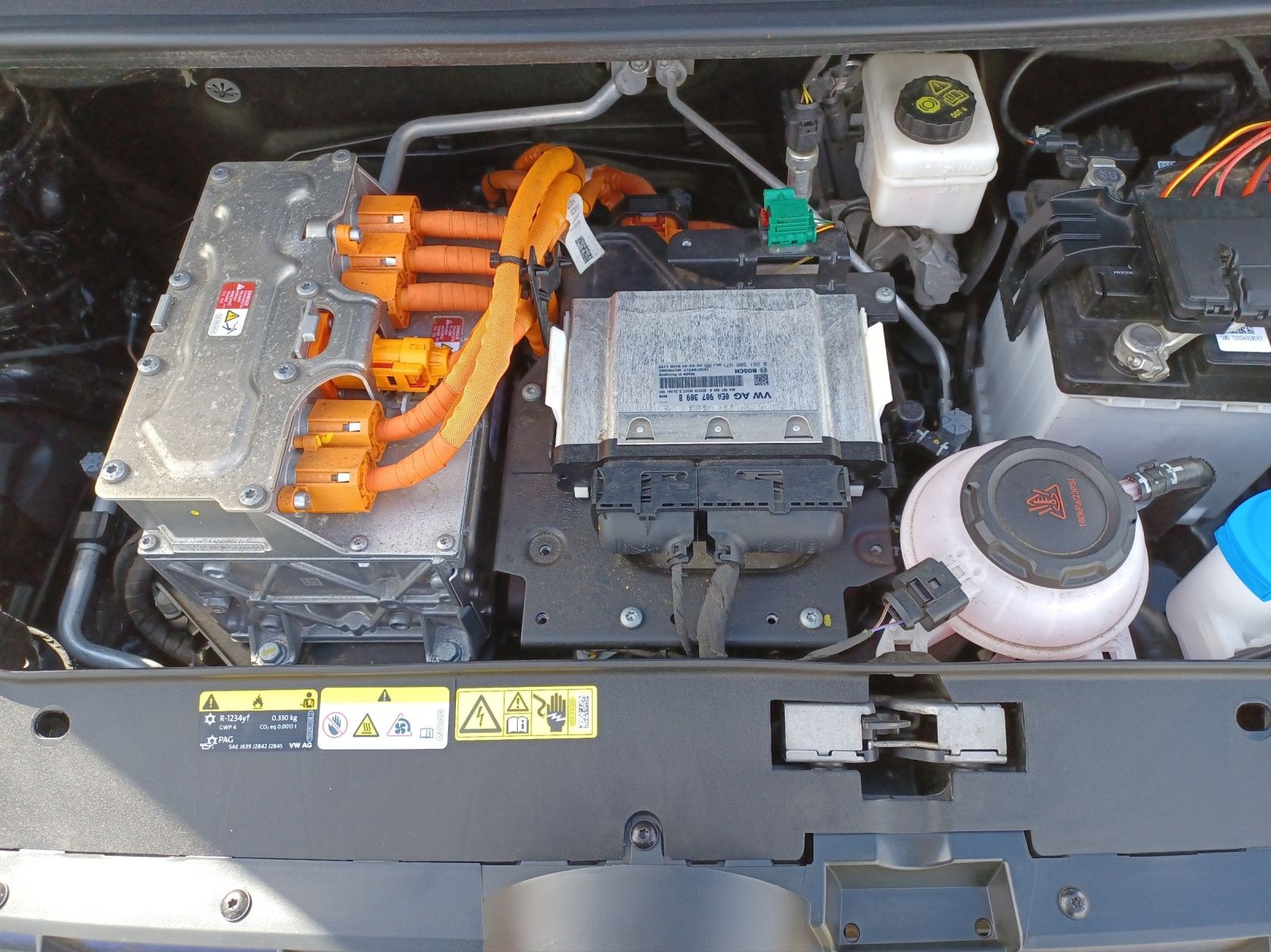 Fahrzeugabbildung Volkswagen e-up! Style-Plus Climatronic DAB SH LM