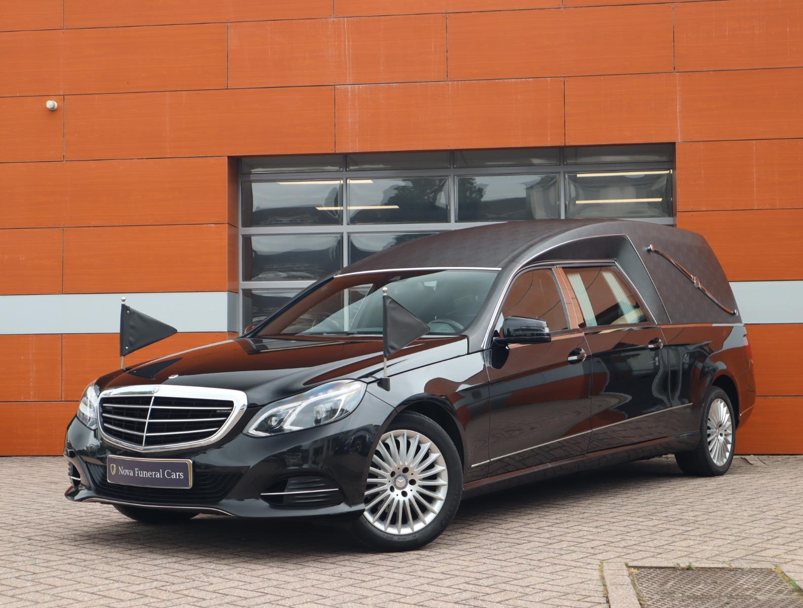 Mercedes-Benz Bestattungswagen Leichenwagen €29500 netto