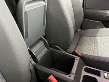 Ford Grand Tourneo Connect PHEV Titanium