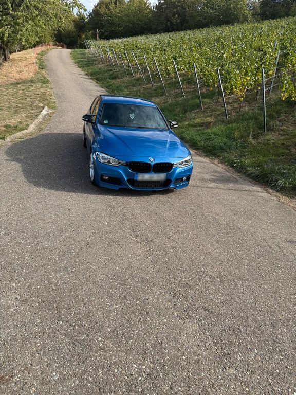 Image of BMW 330