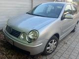 Volkswagen Polo Limousine 1.4 TDI Comfortline Comfortline - Volkswagen Polo aus 2005 mit Diesel-Antrieb