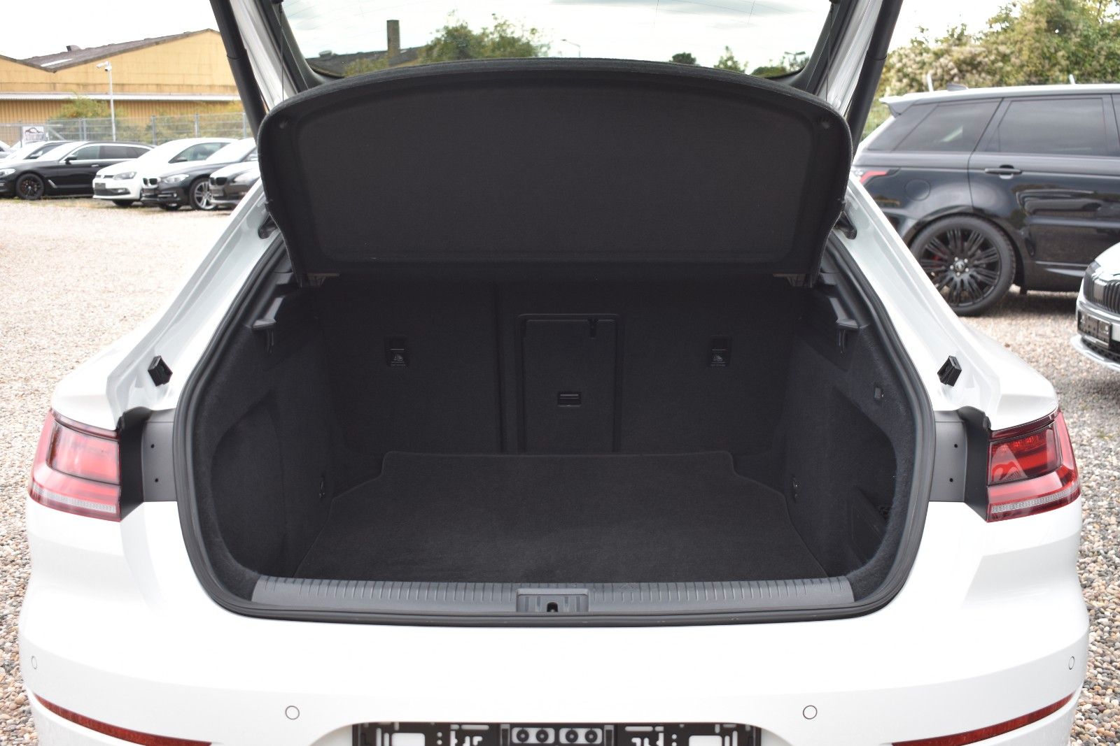 Fahrzeugabbildung Volkswagen Arteon R-Line 4Motion PANO/AHK/STH/MASAGE/DYNAUD
