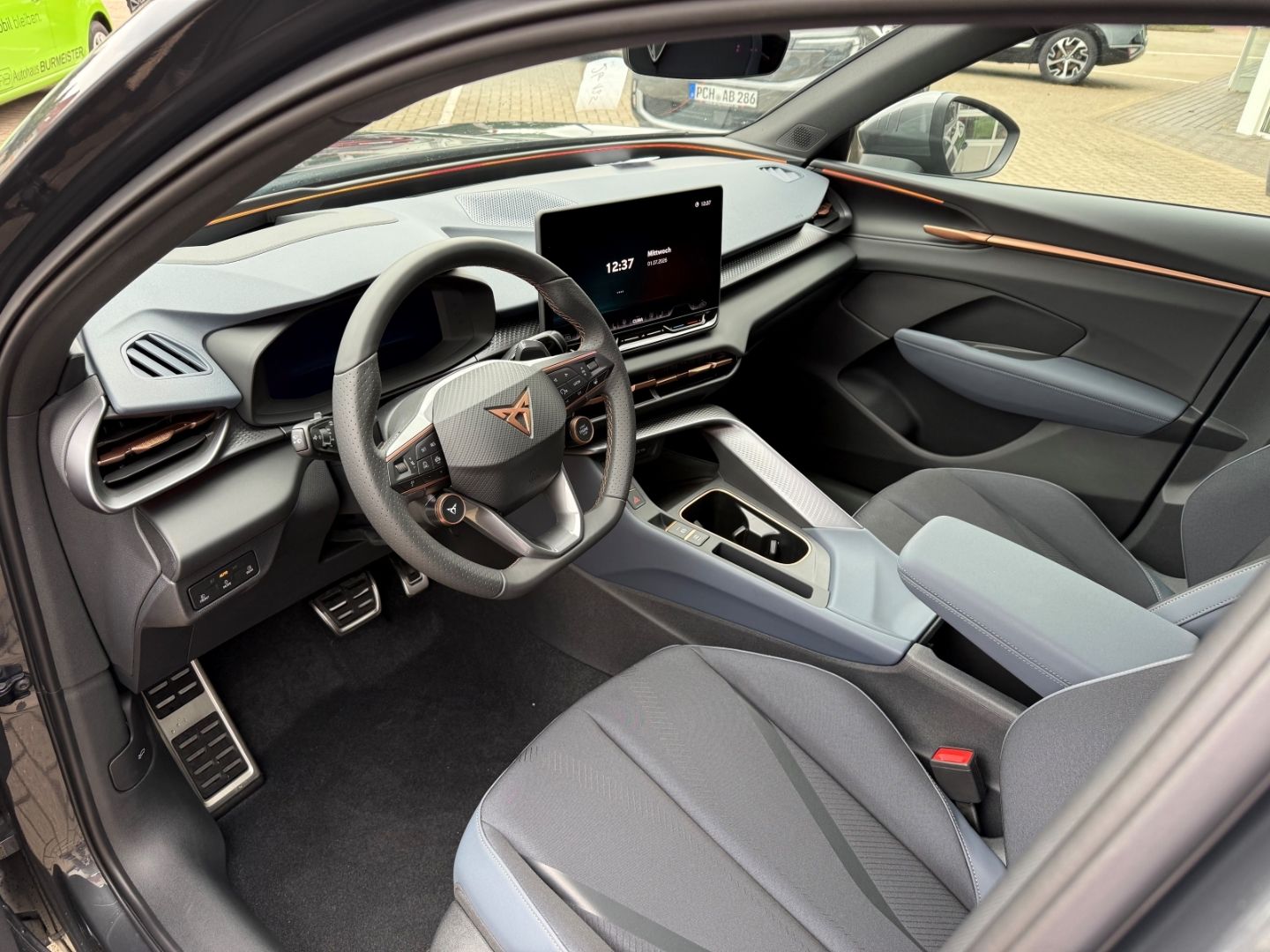 Fahrzeugabbildung CUPRA Terramar 2.0 TSI 4drive VZ HUD AD Pano Navi LED