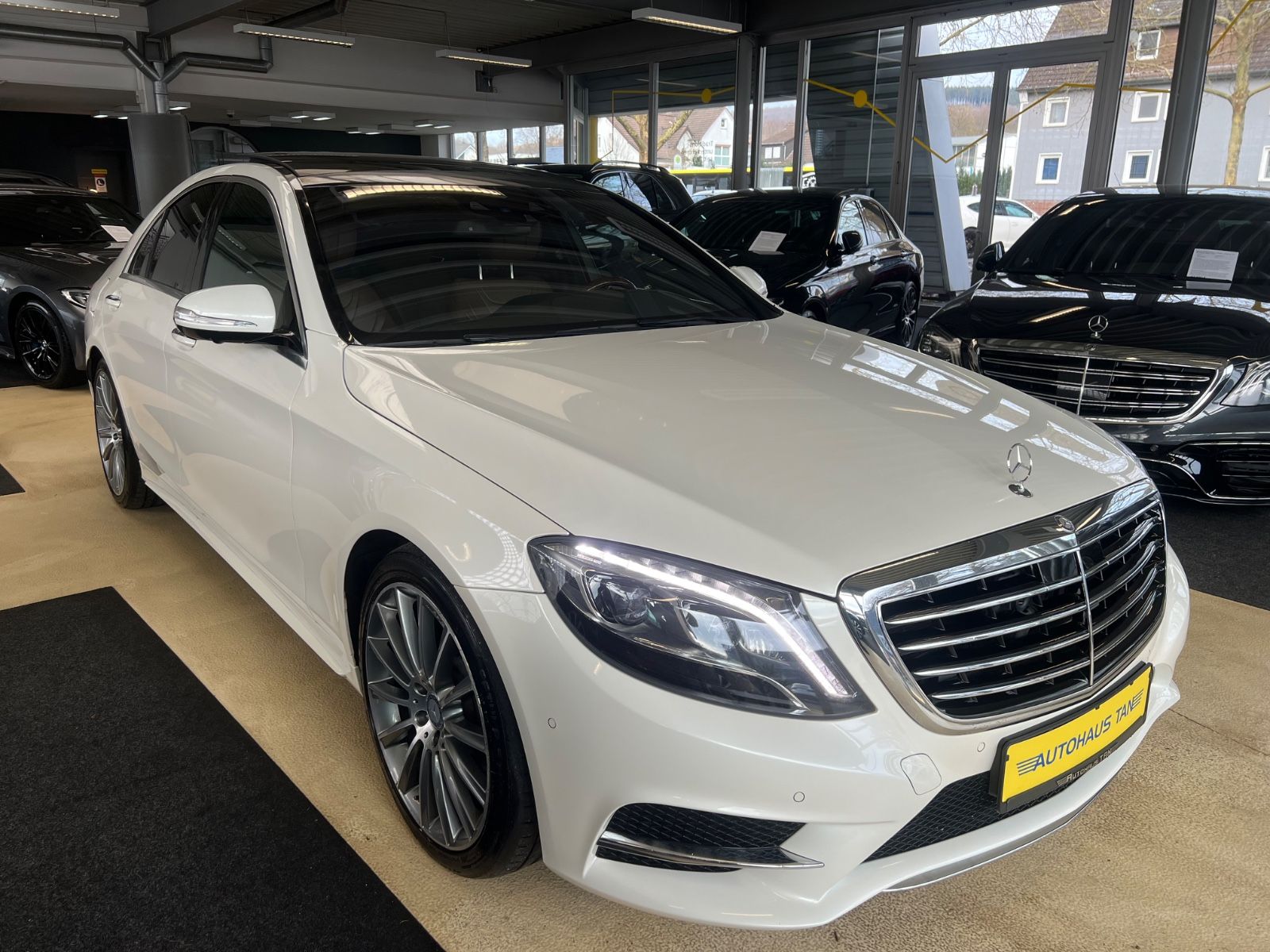 Fahrzeugabbildung Mercedes-Benz S 350 BlueTec / d AMG LINE *DIAMANT-WEIß*
