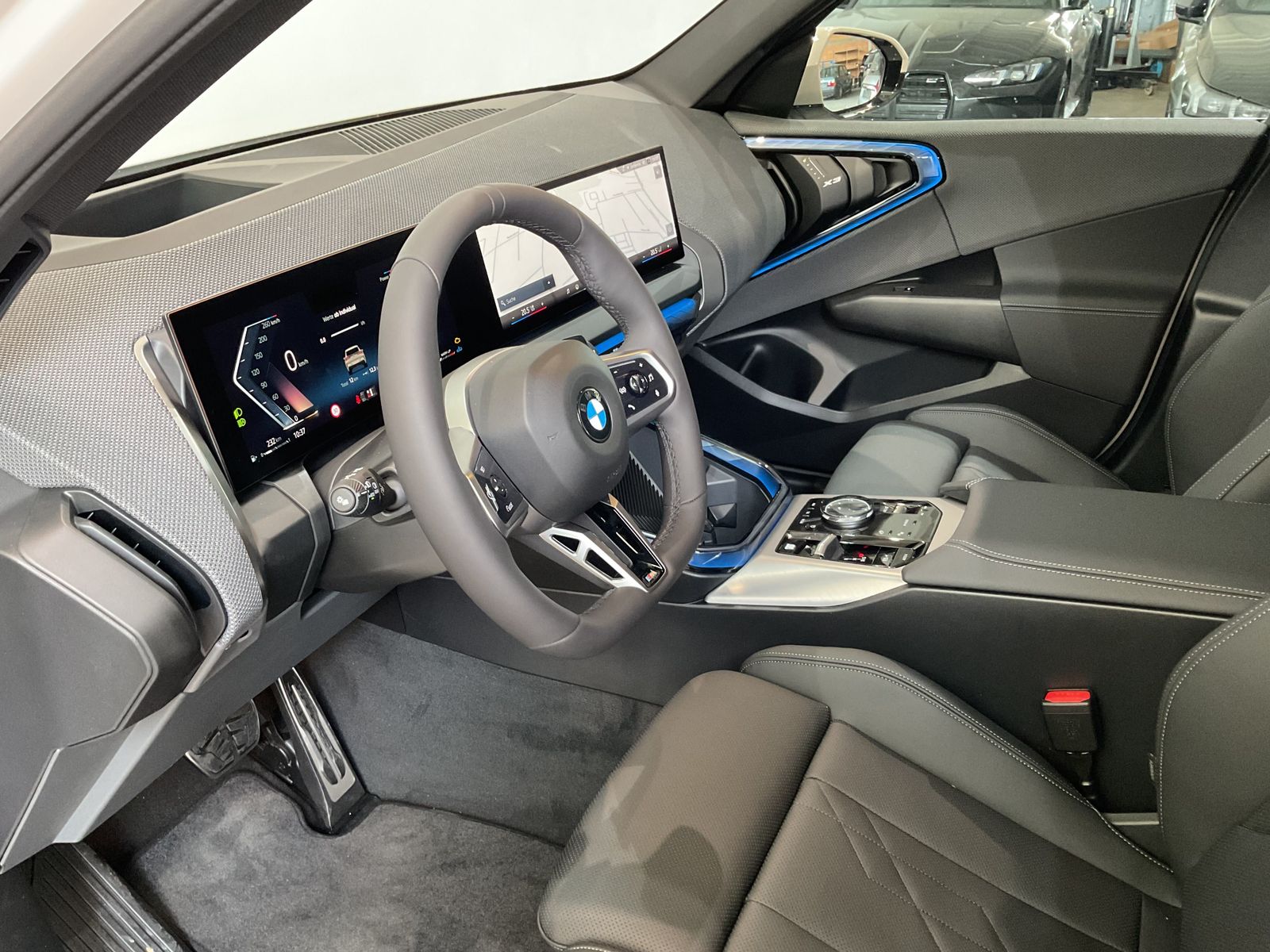 Fahrzeugabbildung BMW X3 20 xDrive 19" LMR, AHK, Standheizung DAB