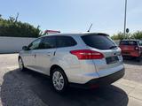 Ford Focus Turnier Business Sportsitze Sport Lenkrad - Ford Focus: Kombi, Sport
