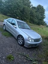 Mercedes-Benz c220 cdi Automatik w203 - Mercedes-Benz C 220 mit Diesel-Antrieb: Limousine, W203 Cdi