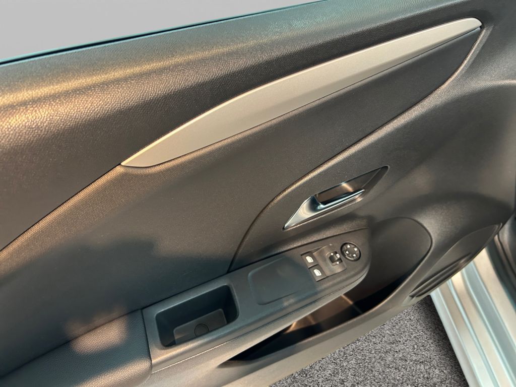 Fahrzeugabbildung Opel Corsa 1.2 Turbo Edit. Navi Sitzheizung Parkpilot