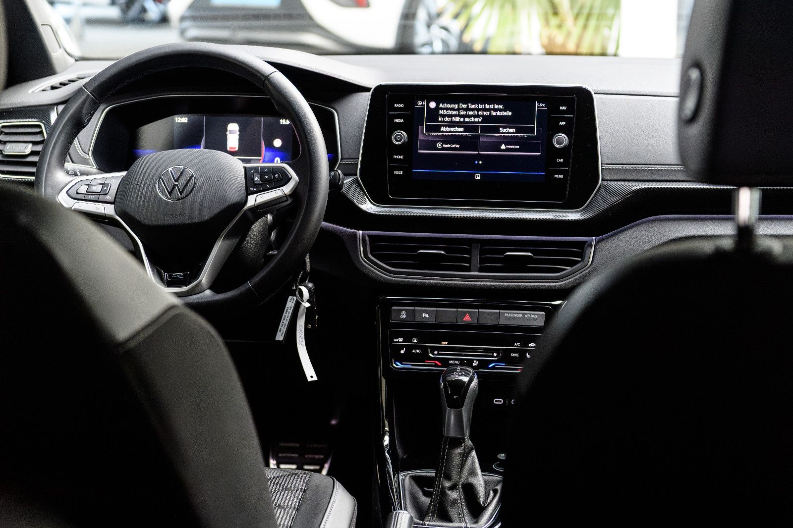 Fahrzeugabbildung Volkswagen T-Cross R-Line 1.5 TSI DSG IQ-LED+AHK+KAMERA+ACC